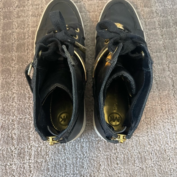 Michael Kors Black High Sneaker with zipper Size 8 - Picture 4 of 5